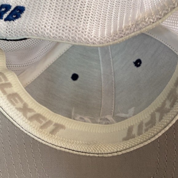 YRB North Peace - flex-fit hat. - Picture 3 of 4
